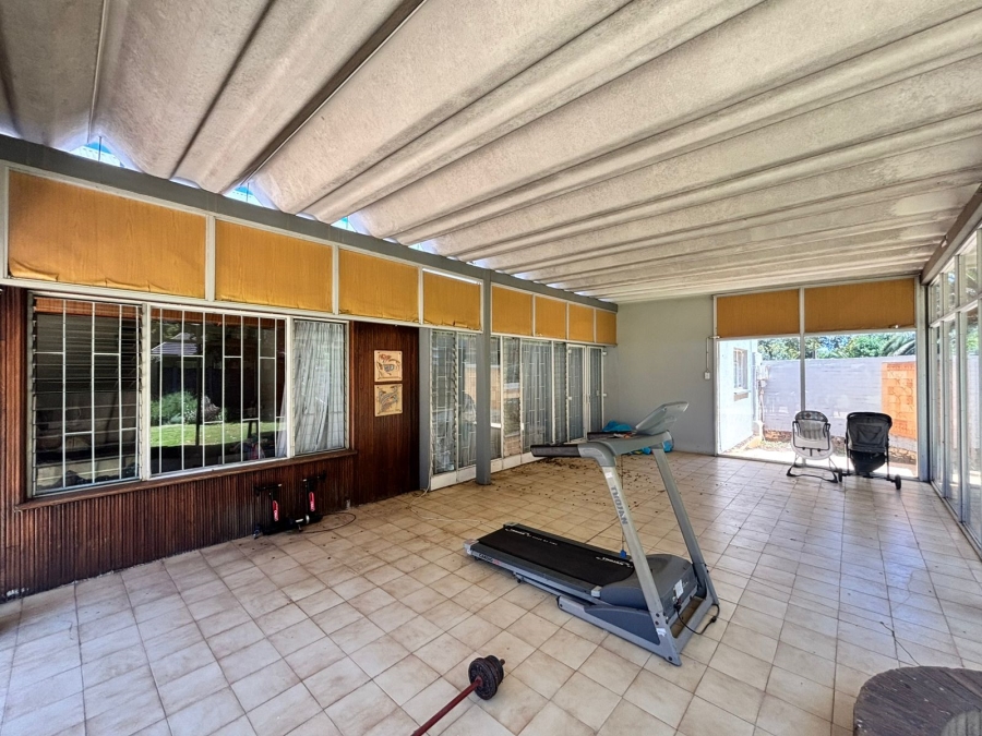 8 Bedroom Property for Sale in Irene Park North West